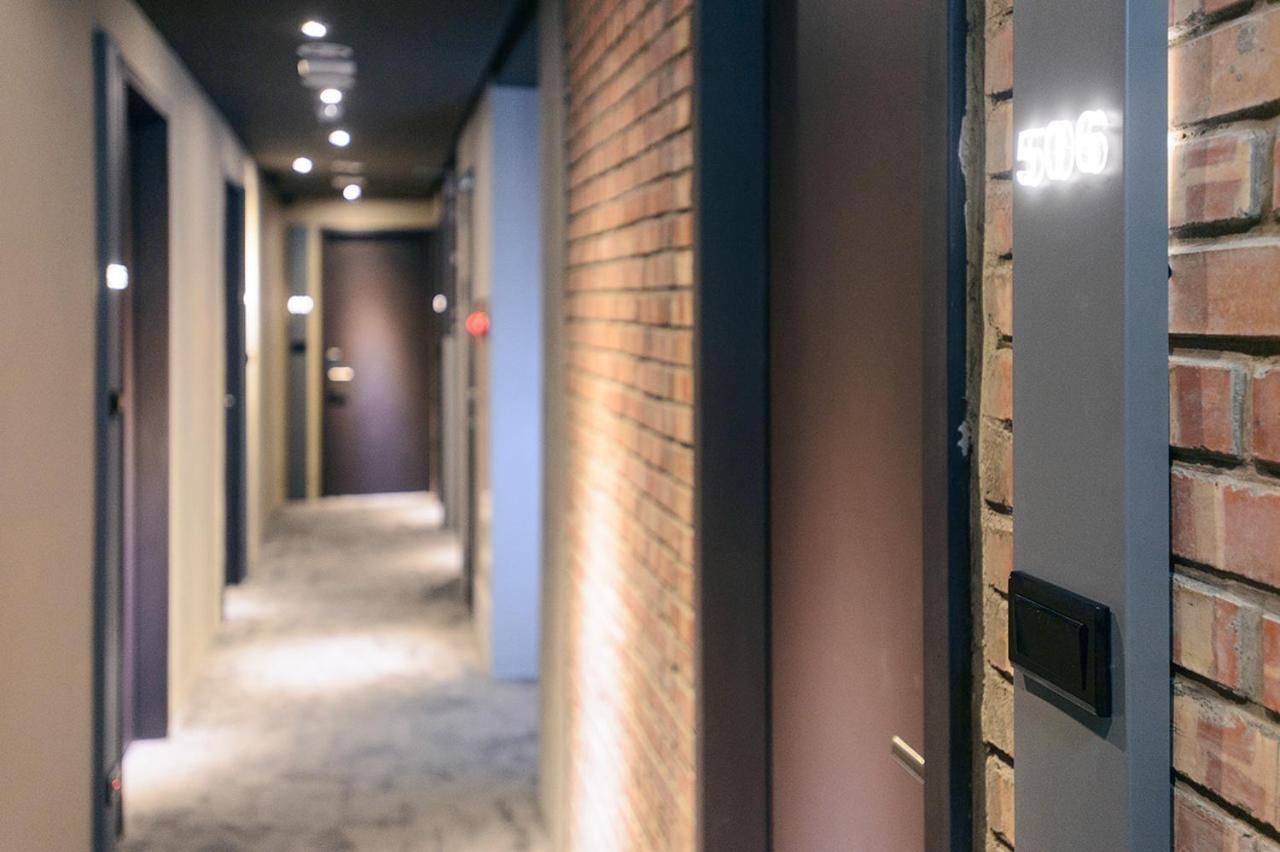 Kiwi Express Hotel-Taichung Station II Екстериор снимка